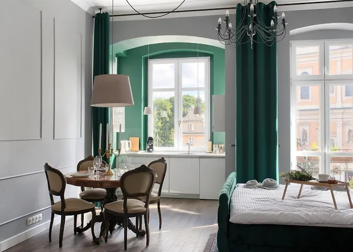 Market Square Spot Apartment