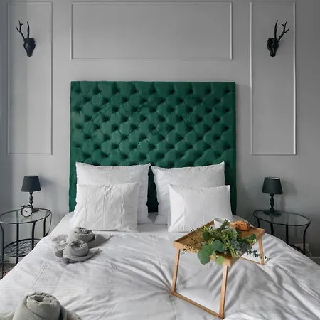 Market Square Spot Apartment *