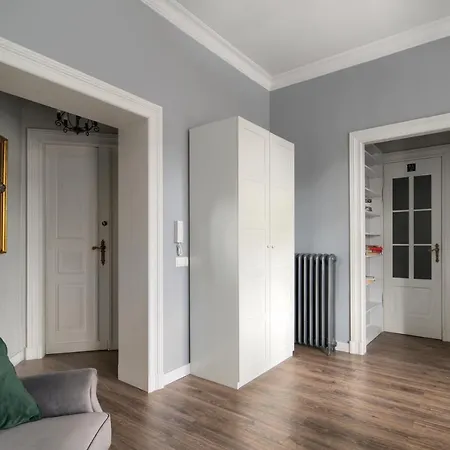 Market Square Spot Apartment Poznan