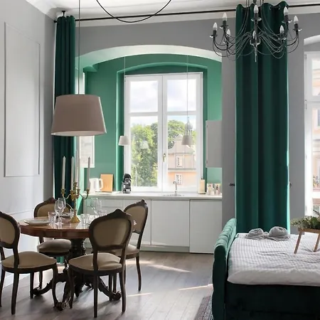 Market Square Spot Apartment